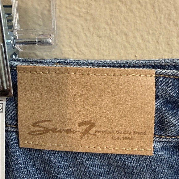 NWT Size 24W, Seven7 Loose Straight Jean - Picture 7 of 11